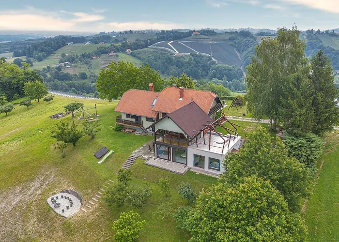 Podhamer Wellness Vineyard 別荘 リュトメル